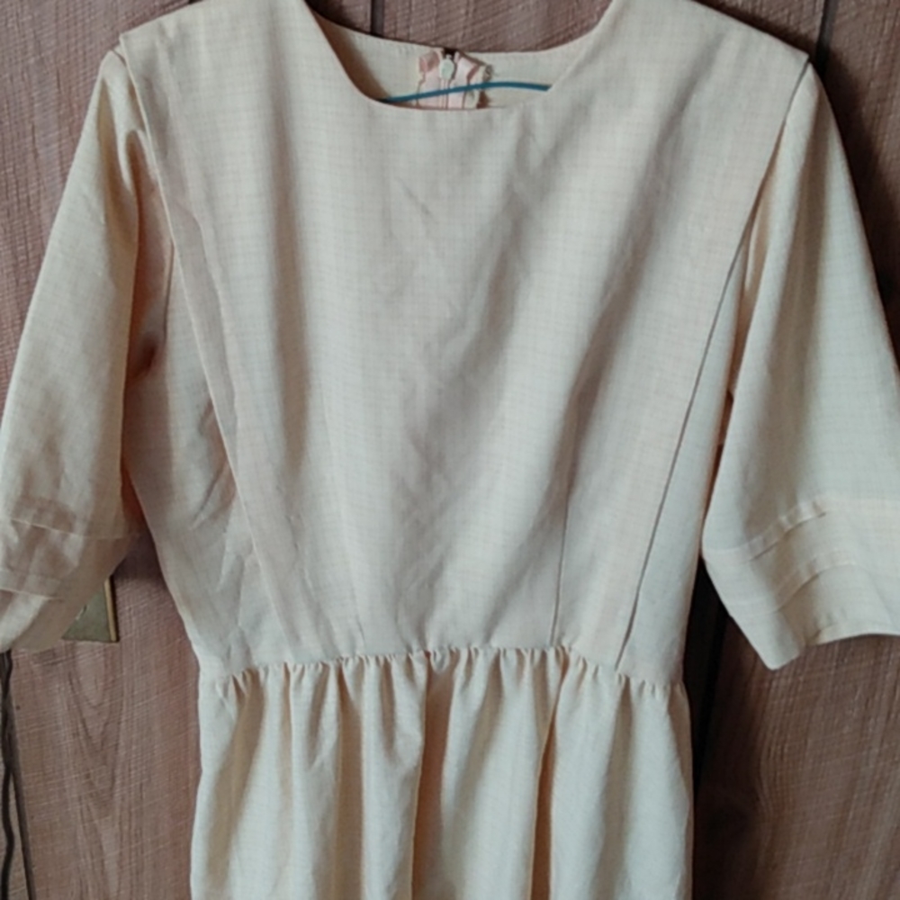 Dress - Picture 3 of 3
